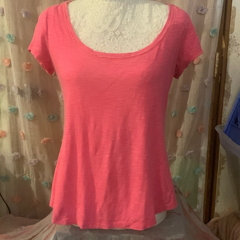 Maurice’s scoop t shirt medium pink 24/7